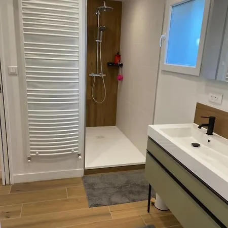 Parentale Avec Salle De Bains Et Toilettes Privees Accommodatie bij particulieren *